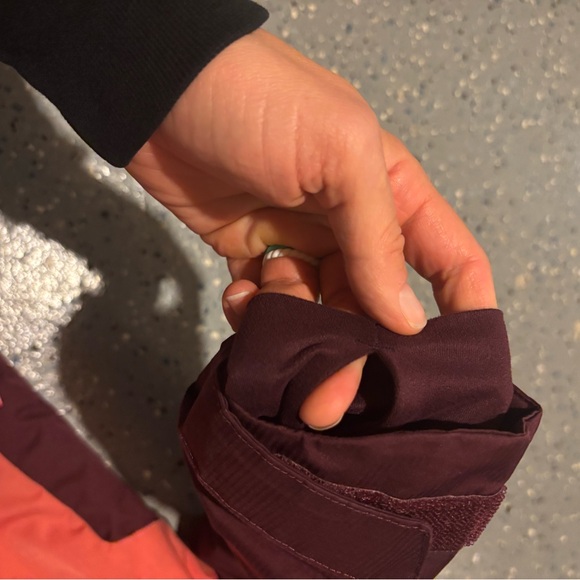 Kids XS 5/6 Patagonia winter jacket. VGUC - Picture 5 of 8